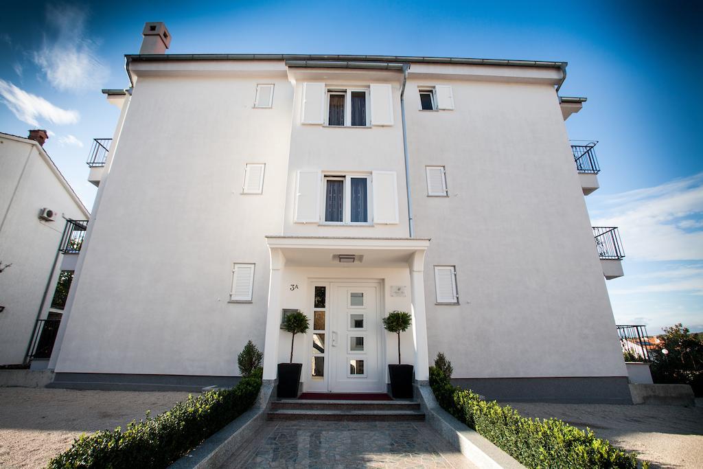 Apartments Bogovic Malinska Eksteriør bilde