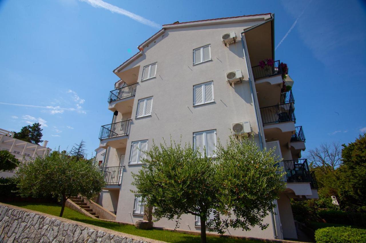 Apartments Bogovic Malinska Eksteriør bilde